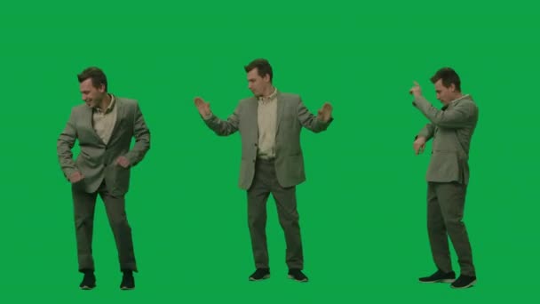 Πορτρέτο του νεαρού άνδρα σε γκρι κοστούμι επιχειρήσεων χορεύει μοντέρνο χορό σε μια ντίσκο. 3 σε 1 Κολάζ Εμπρόσθια και πλαϊνή προβολή πλήρους μήκους σε φόντο πράσινης οθόνης. Αργή κίνηση έτοιμη, 4K στα 59.94fps. — Αρχείο Βίντεο