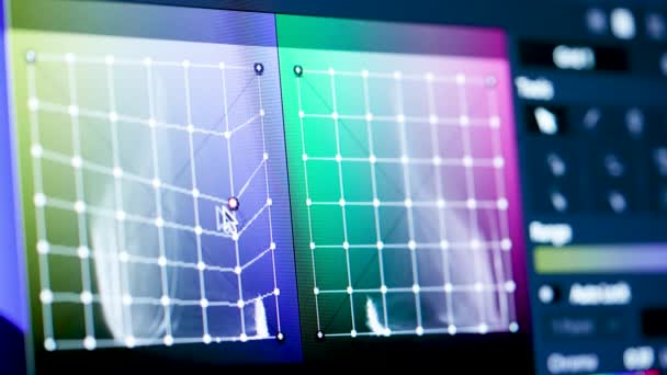 Trabalhar no programa de computador. Monitore o computador e capture o trabalho do programa para processamento de cores em vídeo. Editor para correção de cor. — Vídeo de Stock