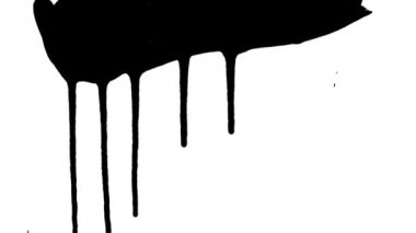 Damlalar akan siyah boya lekesi. Mürekkep kağıdın üzerinden damlalar halinde akıyor. Bir leke siyah suluboya beyaz kağıda yayılır ve damlar. Kapatın. Yavaş çekim hazır 59.94fps.
