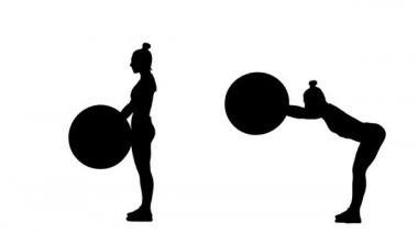 Genç bir kadının siyah silueti topla egzersiz yapıyor. Kollar ve bacaklar için egzersiz, kadınlar için spor. 1 'de 2 Kolaj Önü ve beyaz arkaplanda tam boy yan görünüm. Yavaş çekim hazır 59.94fps.