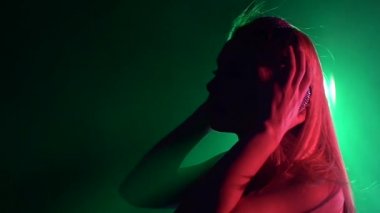 Dj kız müzik dinlemek için