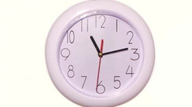 beyaz arka plan üzerinde beyaz bir saat yakın