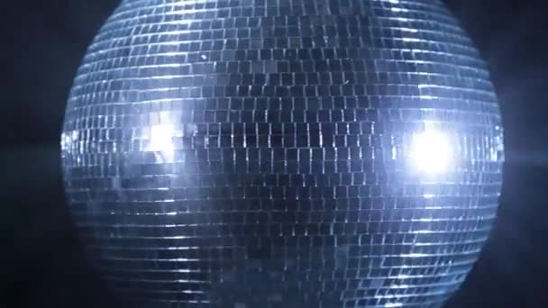 Pallone specchio discoteca. Look centrale — Video Stock