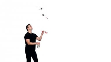 Barmen hileler bir şişe ile gösterilen silüeti