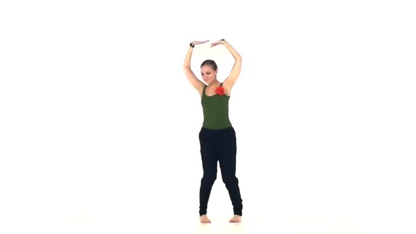 Belle, dame profiter de danser danse latine sociale, ralenti 