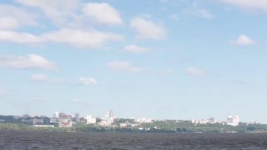 Dnepropetrovsk şehir Dnipro Nehri'nin üzerinde manzarası ile