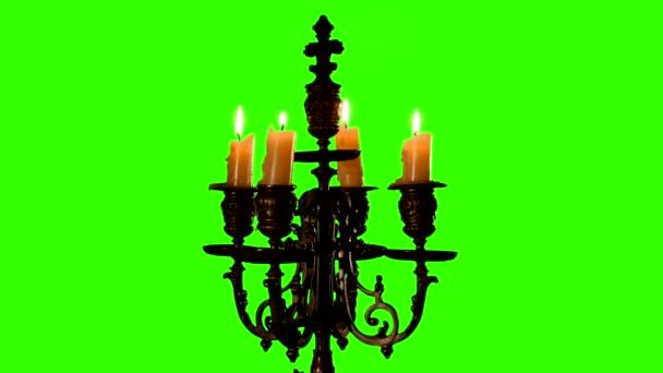 Vela en candelabro vintage en pantalla verde — Vídeo de stock