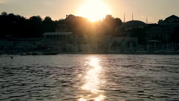 Gün batımında Karadeniz kıyı şeridinin görünümü — Stok video