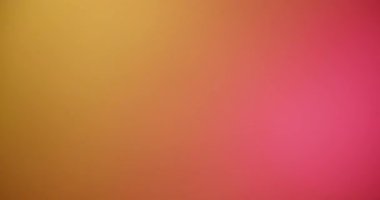 Yumuşak renkli arkaplan, mor, turuncu, kırmızı ve yeşile yumuşak bir eğilim gösteriyor. Ağ afişleri, sosyal medya şablonları, sunumlar ve modern tasarım modelleri için mükemmel..