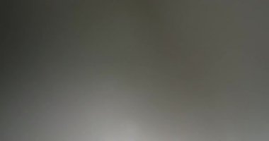 Bulanık ışık desenli ince ve yumuşak bir odak arka planı soyut bir doku oluşturur..