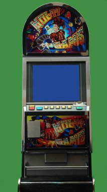 Dnipro, Ukrayna - 17 Şubat 2026: Klasik çoklu oyun kumar makinesi mavi ekran gösteriyor. Parlak yeşil arka plan, kumar ve eğlence konsepti üzerine düğmeler ve ekran paneli.