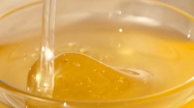 Kaşık bal kase için kullanarak, aç şunu, yakın çekim