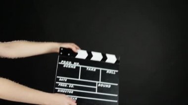 Film üretim clapper tahta, siyah, yavaş hareket ile el