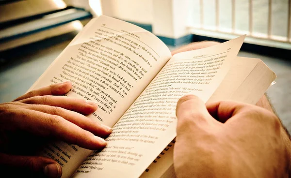 Offenes Buch Text Lesen Wissen Wird Büchern Niedergeschrieben Schulung Bildung — Stockfoto