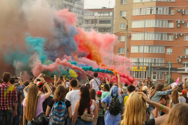 Residents City Have Fun Relaxing Families Holi Paint Festival Blurred — Stock Photo, Image