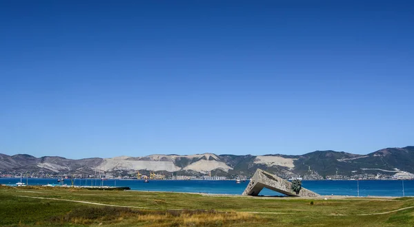 Güneşli Bir Günde Kahraman Şehir Novorossiysk Unutulmaz Tarihi Yerlerini Gezmek — Stok fotoğraf