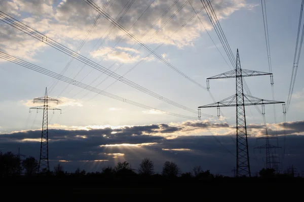 Torre de energía en la noche — Foto de Stock