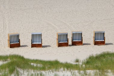 Almanya'nın Sahili - plaj sandalyeleri