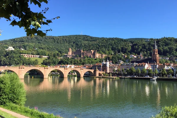 Schloss Heidelberg und alte Brücke — Stockfoto