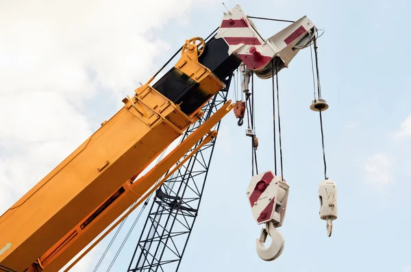 Crane at construction site — Stock Photo, Image