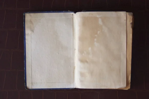Libro Aperto Vintage Angosciato Con Pagine Vuote Con Spazio Copia — Foto Stock