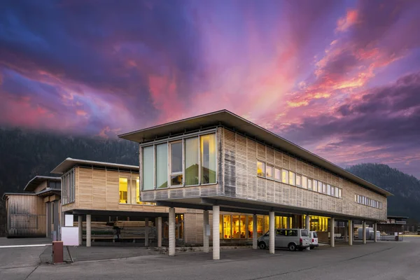 Sustainable Wood Office Building Pillars Parking Spaces Sunset — Stock Photo, Image
