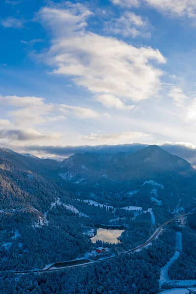 Lake Urise Winter Day Snowy Nature Sunrise Cloudy Sky Reutte — Stock Photo, Image