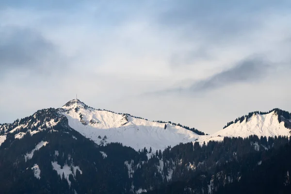 Skidområde Vid Reuttener Hahnenkamm Vintern Med Milda Moln Vintern — Stockfoto