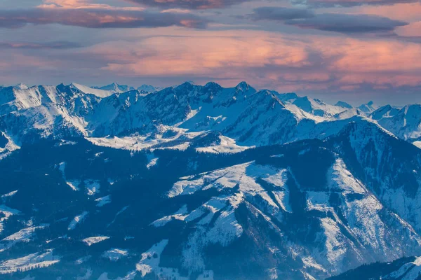 Uitzicht Besneeuwde Bergen Het Skigebied Schmitten Zell See Achtergrond Een — Stockfoto