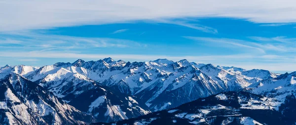 Utsikt Över Snötäckta Bergen Schmittens Skidområde Zell See Bakgrunden Finns — Stockfoto