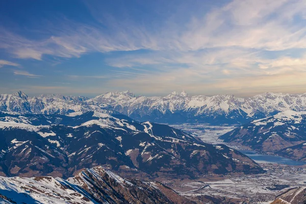 Ovanifrån Den Snöiga Staden Och Sjön Zell See Österrike — Stockfoto