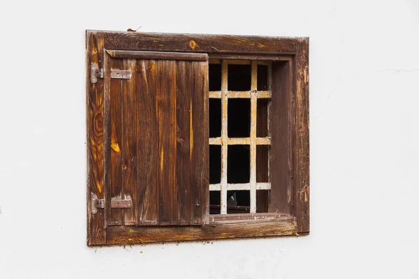Fenêtre Avec Cadre Bois Sur Mur Blanc Maison Une Grille — Photo