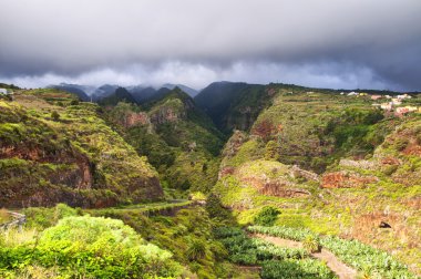güzel manzara dağlar üzerinde 