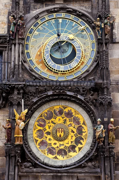Torre del reloj astronómico checo — Foto de Stock