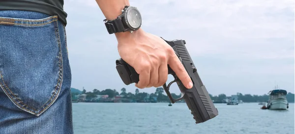 Pistolet Automatique Noir 9Mm Tenant Main Prêt Tirer Concept Sécurité — Photo