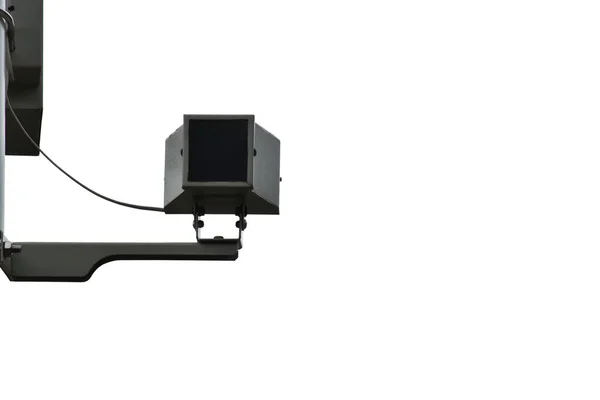 クリッピングパスを有する金属極に設置された絶縁型Cctvカメラ — ストック写真