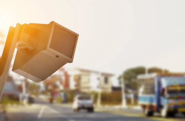 Câmera Cctv Instalado Lado Estrada Para Monitorar Tráfego Problemas Transporte — Fotografia de Stock