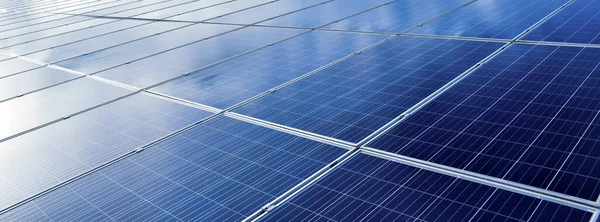 建物の屋上に設置された太陽光発電パネルを閉じ 太陽光からの自然エネルギーを貯蔵 利用して世界中の人間環境に配慮するコンセプト — ストック写真