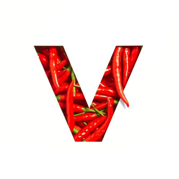 Γράμμα V της αγγλικής αλφαβήτου θερμού κόκκινου πιπεριού τσίλι και κομμένο χαρτί που απομονώνεται στο λευκό. Γραμματοσειρά πικάντικων λαχανικών — Φωτογραφία Αρχείου