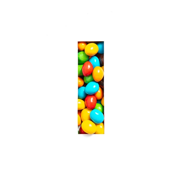 Brief I van het Engels alfabet van veelkleurige snoepjes en papier gesneden geïsoleerd op wit. Typeface voor feestelijke kinderen ontwerp — Stockfoto
