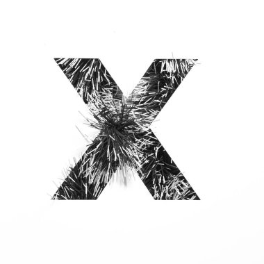 Tek renkli süsleme ve kağıttan yapılmış siyah X harfi beyaza izole edilmiş. Asgari tasarım için İngilizce alfabesi