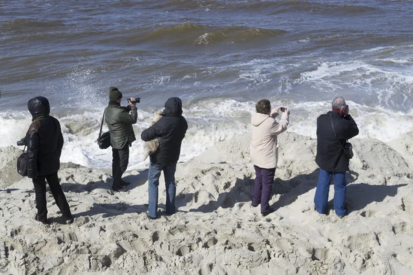 Photographers ans spring tide in France — Stock Photo, Image