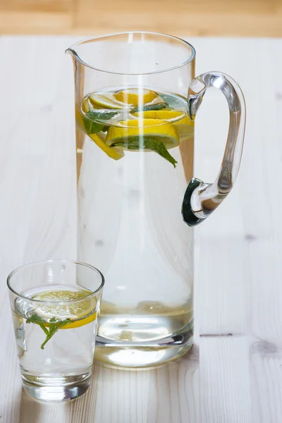 Lemon water with mint — Stock Photo, Image