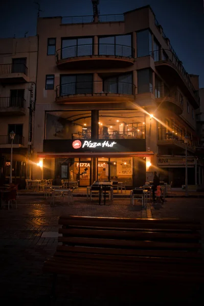 Pizza Hut Uma Noite Outono Paul Bay Malta — Fotografia de Stock