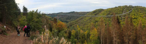 Stunning Geierlay Suspension Bridge Pano Hunsruck Germany Fall Day — Φωτογραφία Αρχείου