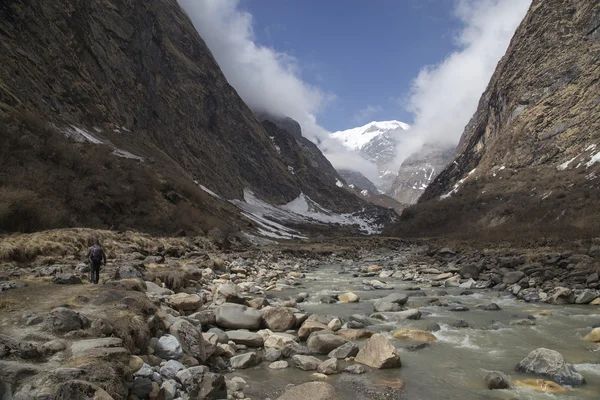 Annapurna Trekking stezka v západním Nepálu. — Stock fotografie