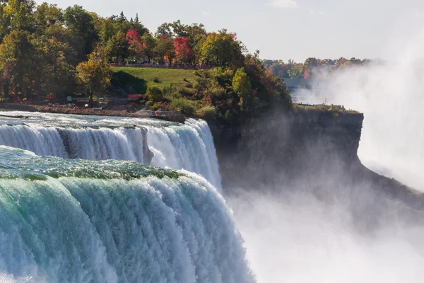 Niagara Falls w jesieni, Stany Zjednoczone Ameryki — Zdjęcie stockowe