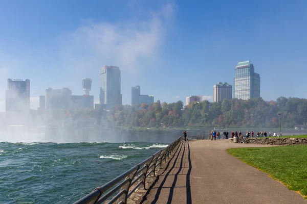 Niagara Falls w jesieni, Stany Zjednoczone Ameryki — Zdjęcie stockowe