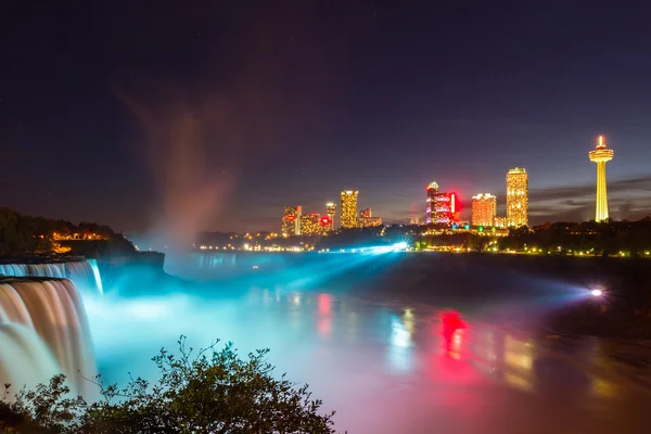 Niagara Falls ljusshow på natten, Usa — Stockfoto