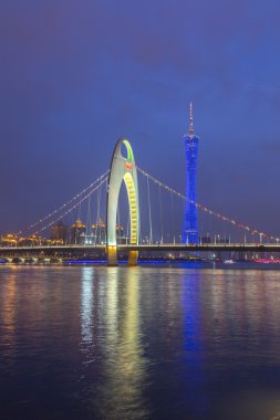 Güneş battıktan sonra Guangzhou şehir